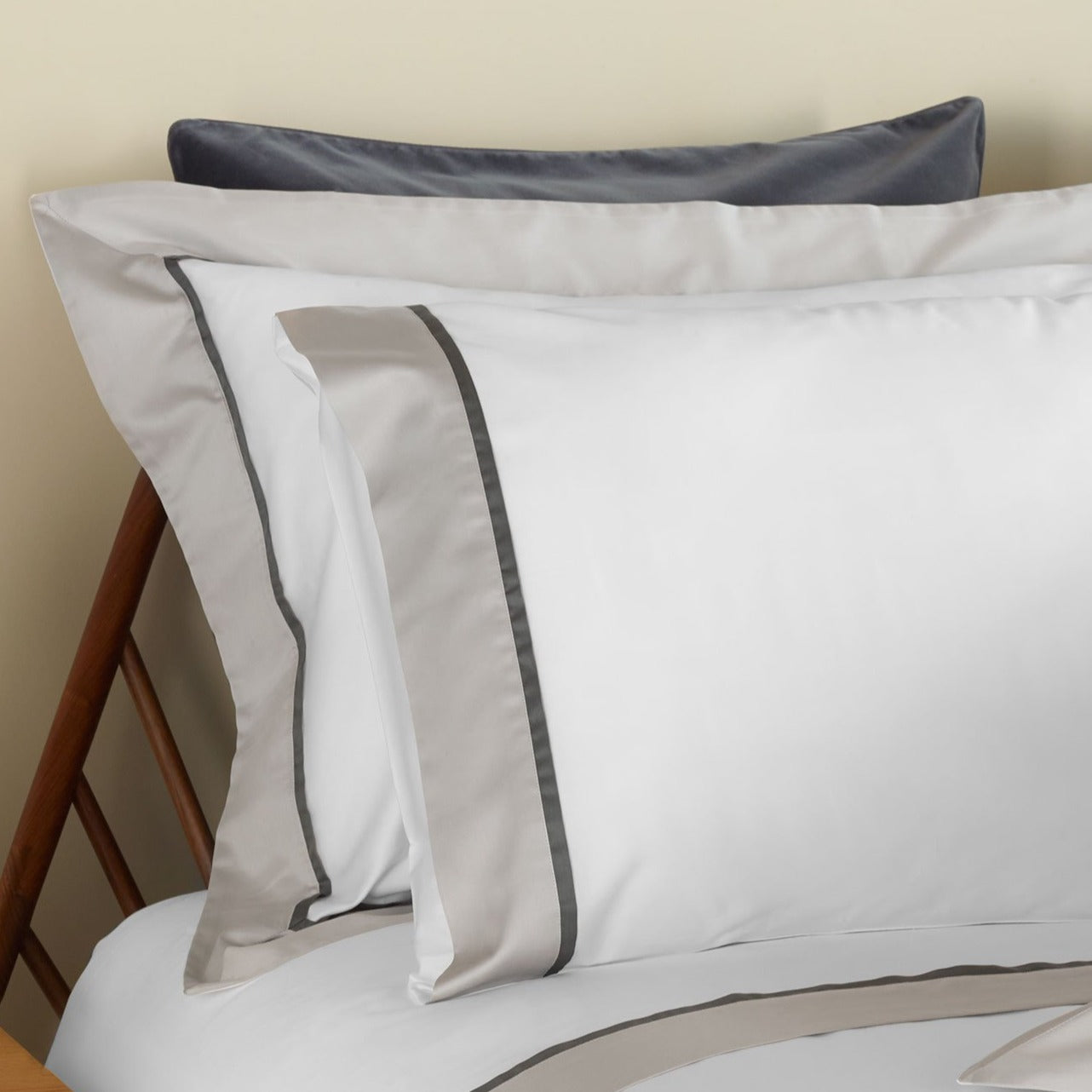 Ovar - 100% Egyptian Cotton™ 430TC Sateen Oxford  Pillowcase